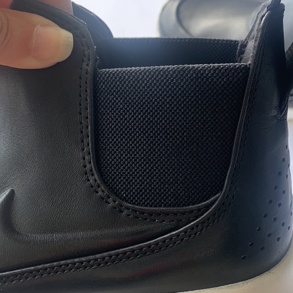 Nike Women's AIR MAX Leather Pull On Shoes - BRAND NEW- Size 7.5  NWOT - Picture 9 of 11